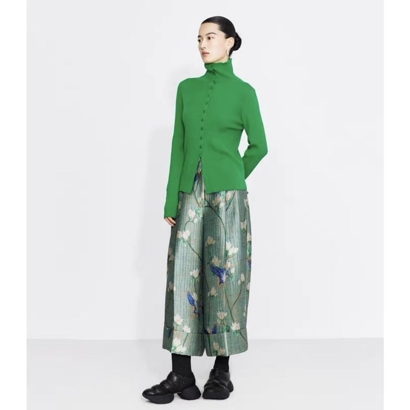 Customized Luxury Women Knitwear Cardigen Coat Women Wool Knitted Sweaters Coat with Buttons – Sweater and Womens Pullover Sweater price|Founded in 1997,Layois a comprehensive group company integrating the import and export business, trade,