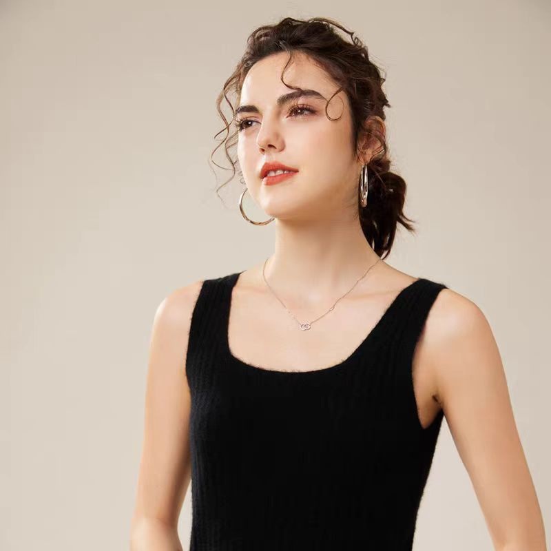 New Style Women Classic Solid Color Fashion Crew Neck Plain Color Sweater Vest – Women Sweater Vest and Turtleneck Women Sweater price