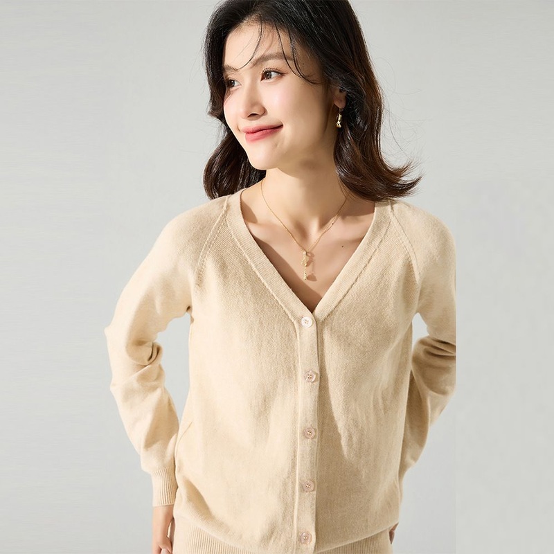 24 Autumn/Winter New Style Seamless Knitted V-Neck Loose Long-Sleeve Cardigan Short Top Womens Sweater – T-Shirt and Clothes price