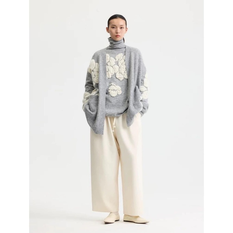 Wholesale Luxury Women Knitwear Cardigen Coat Women Wool Knitted Sweaters Coat with Floral Embroidery – Sweater and Womens Pullover Sweater price|Founded in 1997,Layois a comprehensive group company integrating the import and export busines
