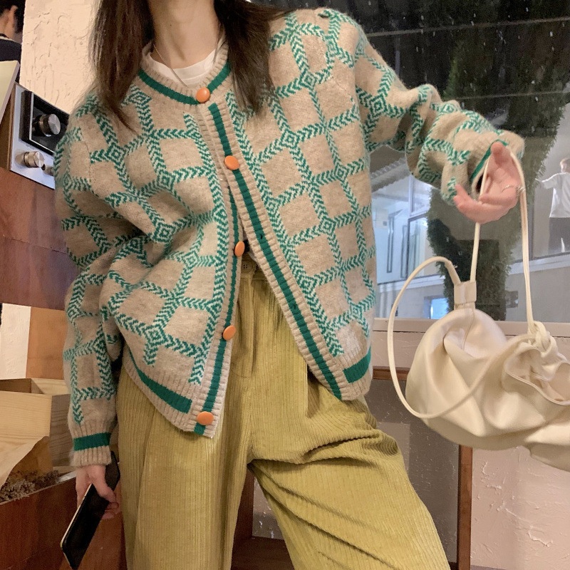 Nnr Green Color Oversized Plaid Lady Sweater for Autumn Girl Style – Sweater and Women Sweater price