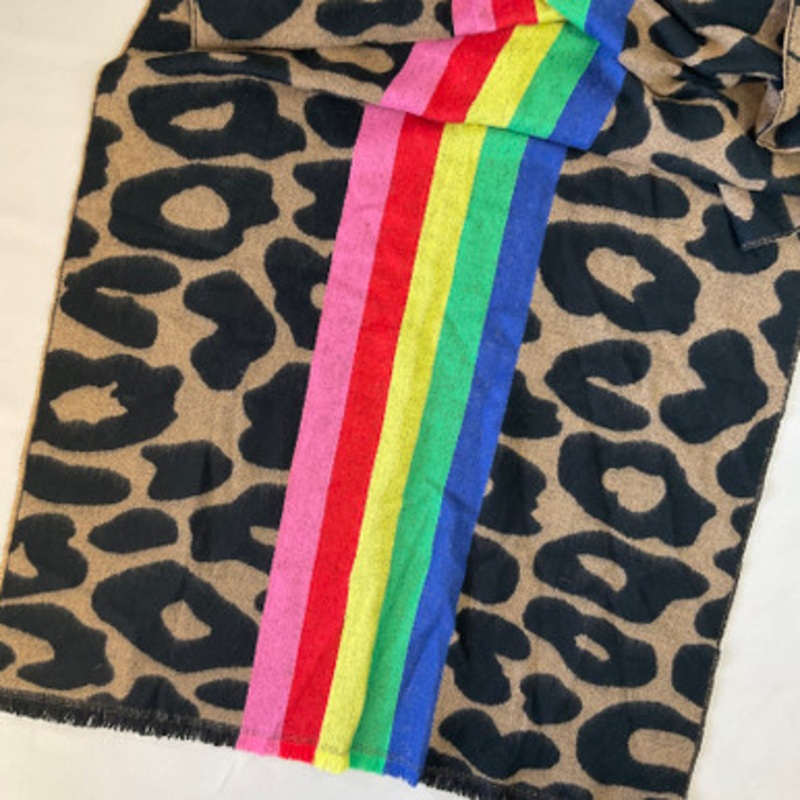 Used betsey johnson ACCESSORIES ACCESSORIES / SCARF – HEAVY